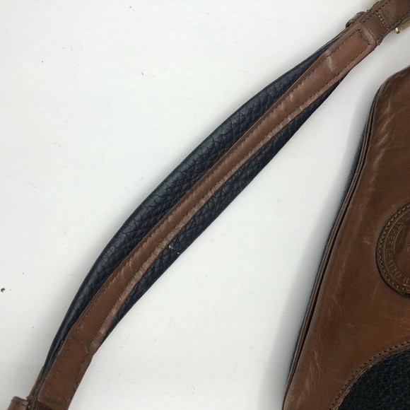 Vintage Dooney & Bourke Black Pebble Bucket Purse - Picture 3 of 10